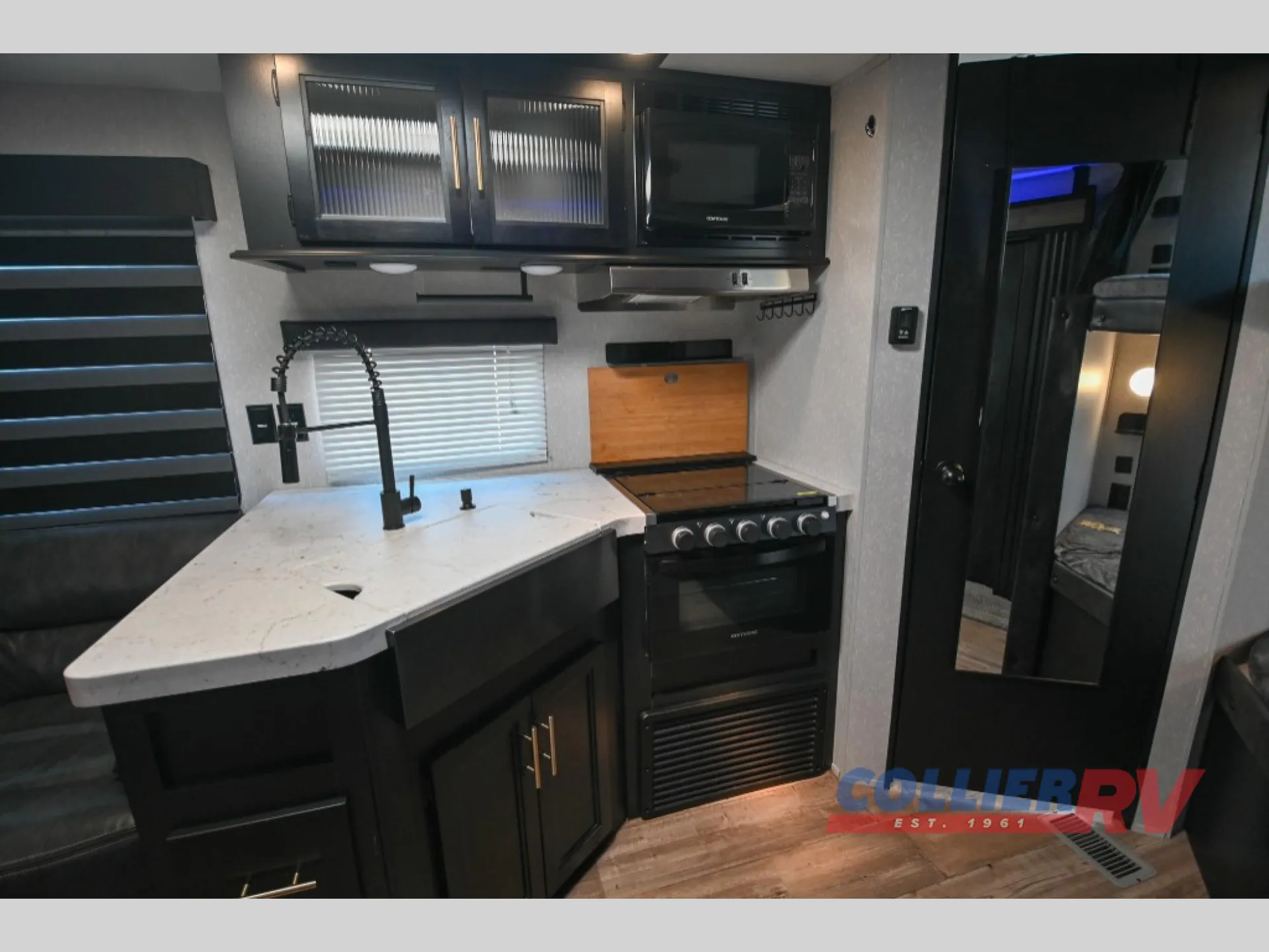 2021 Forest River Cherokee 274BRB — Photo 6