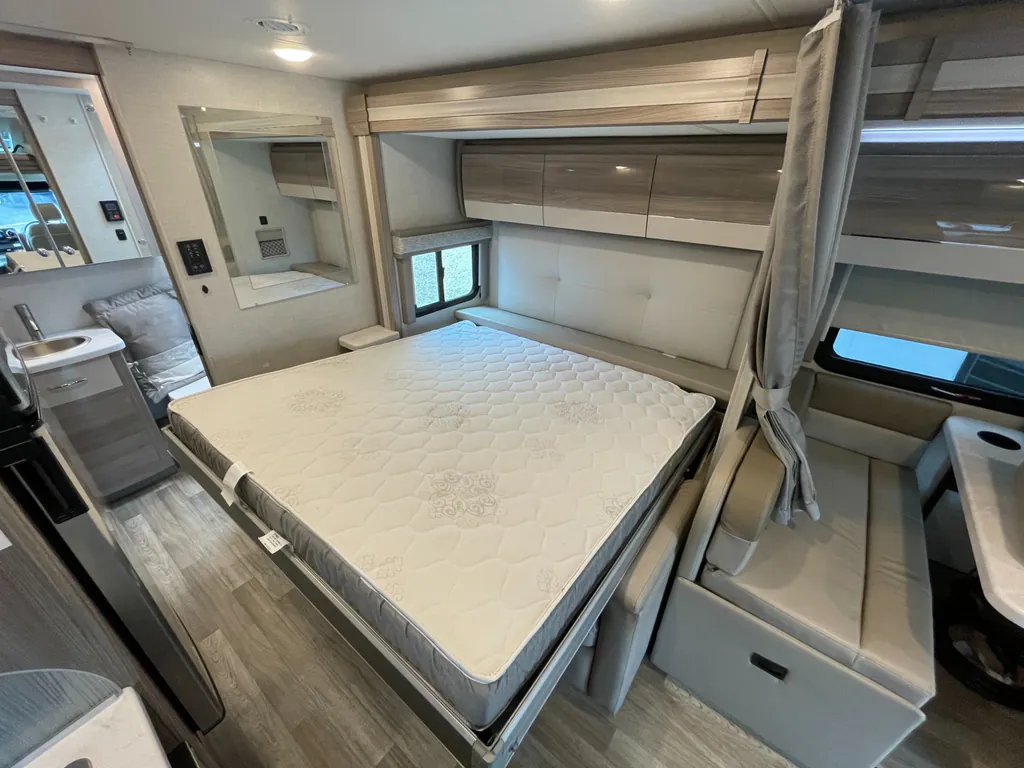 2024 Thor Motor Coach Tiburon 24FB, Photos photo 15