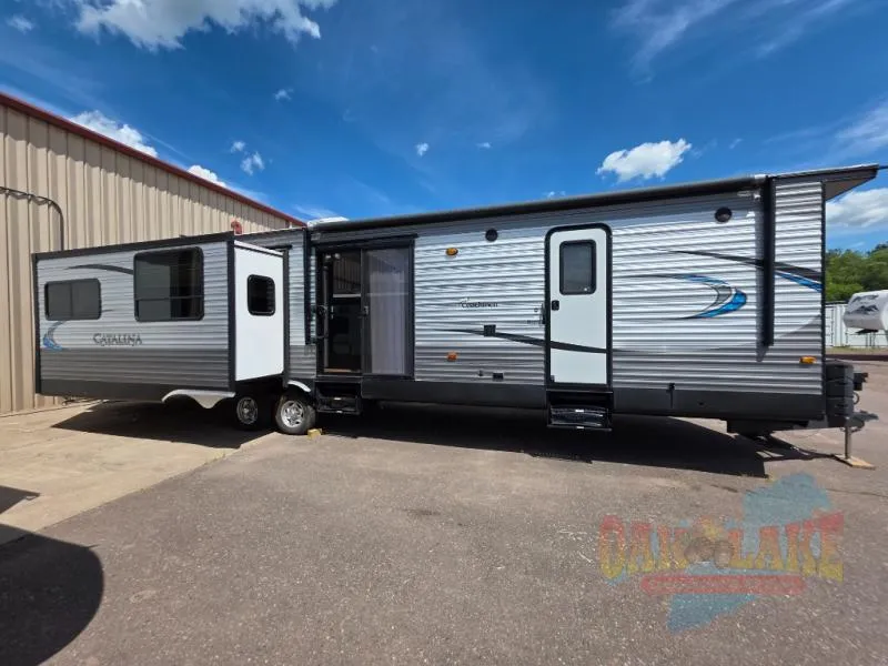 2018 Coachmen Catalina Destination Series 39RLTS - Photo 3