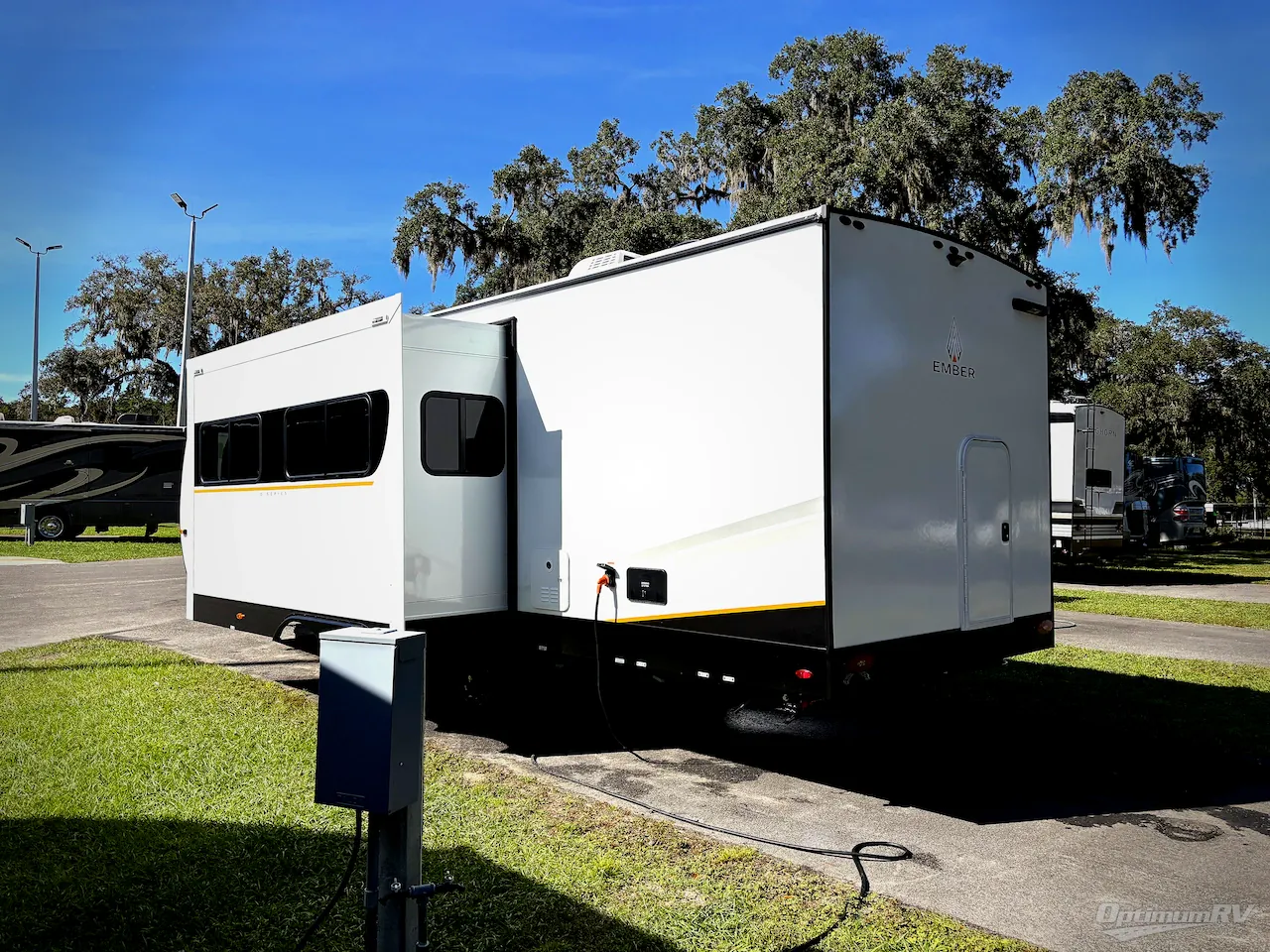 2026 Ember RV E-Series 26ETS - Photo 4
