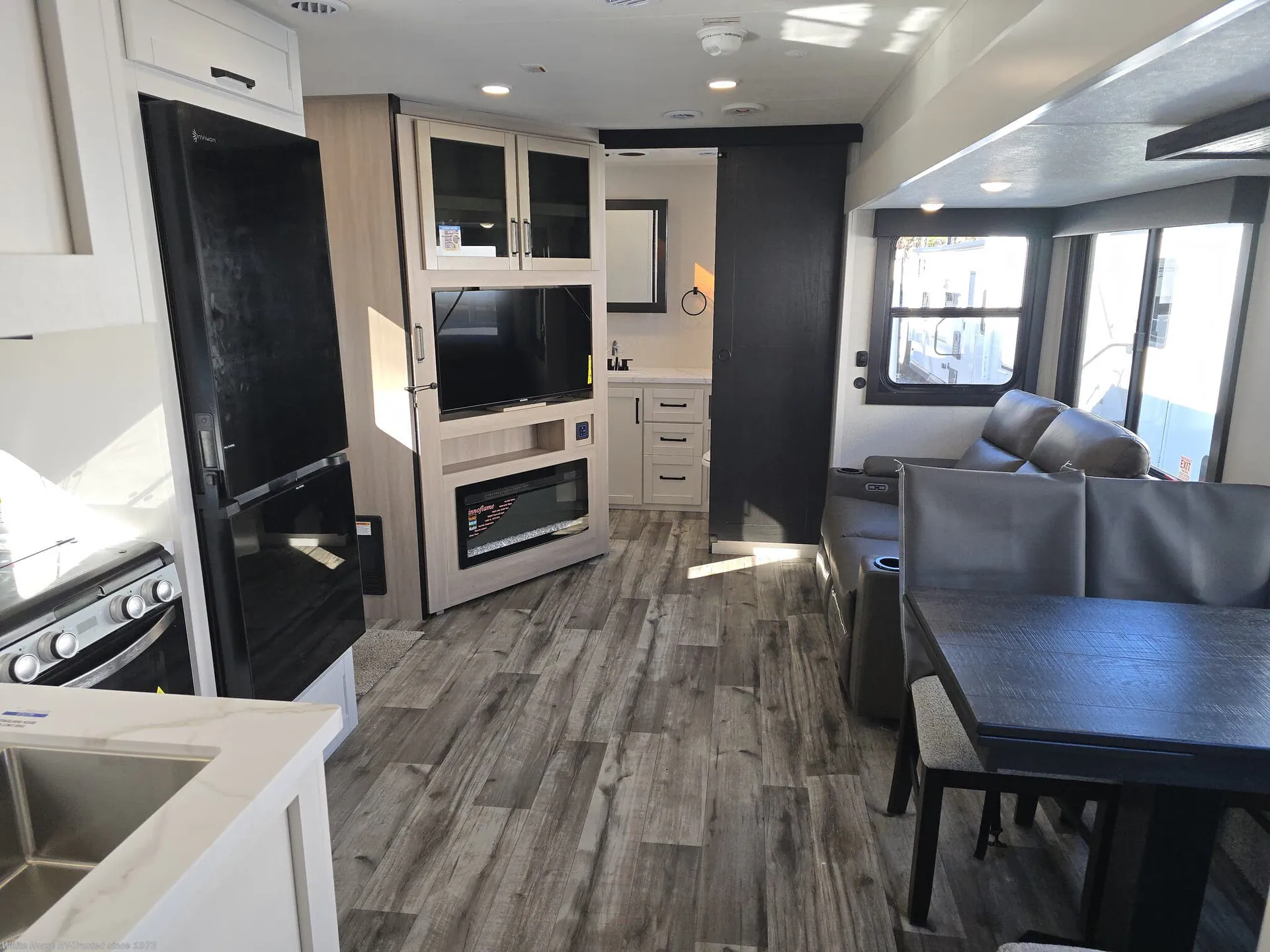 2026 Highland Ridge Open Range Roamer Light Duty 27RBOS dealer photo 5 from White Horse Leisure