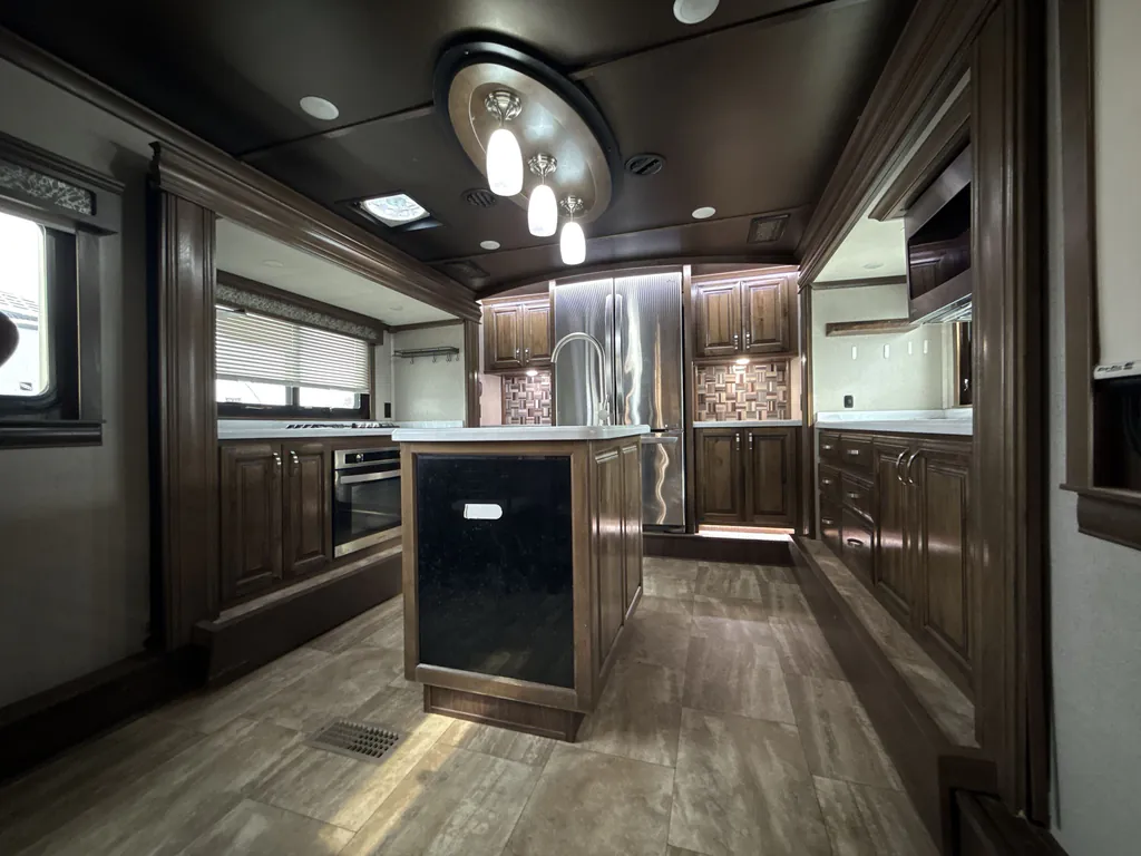 2018 Forest River RiverStone 39FK, Photos photo 11