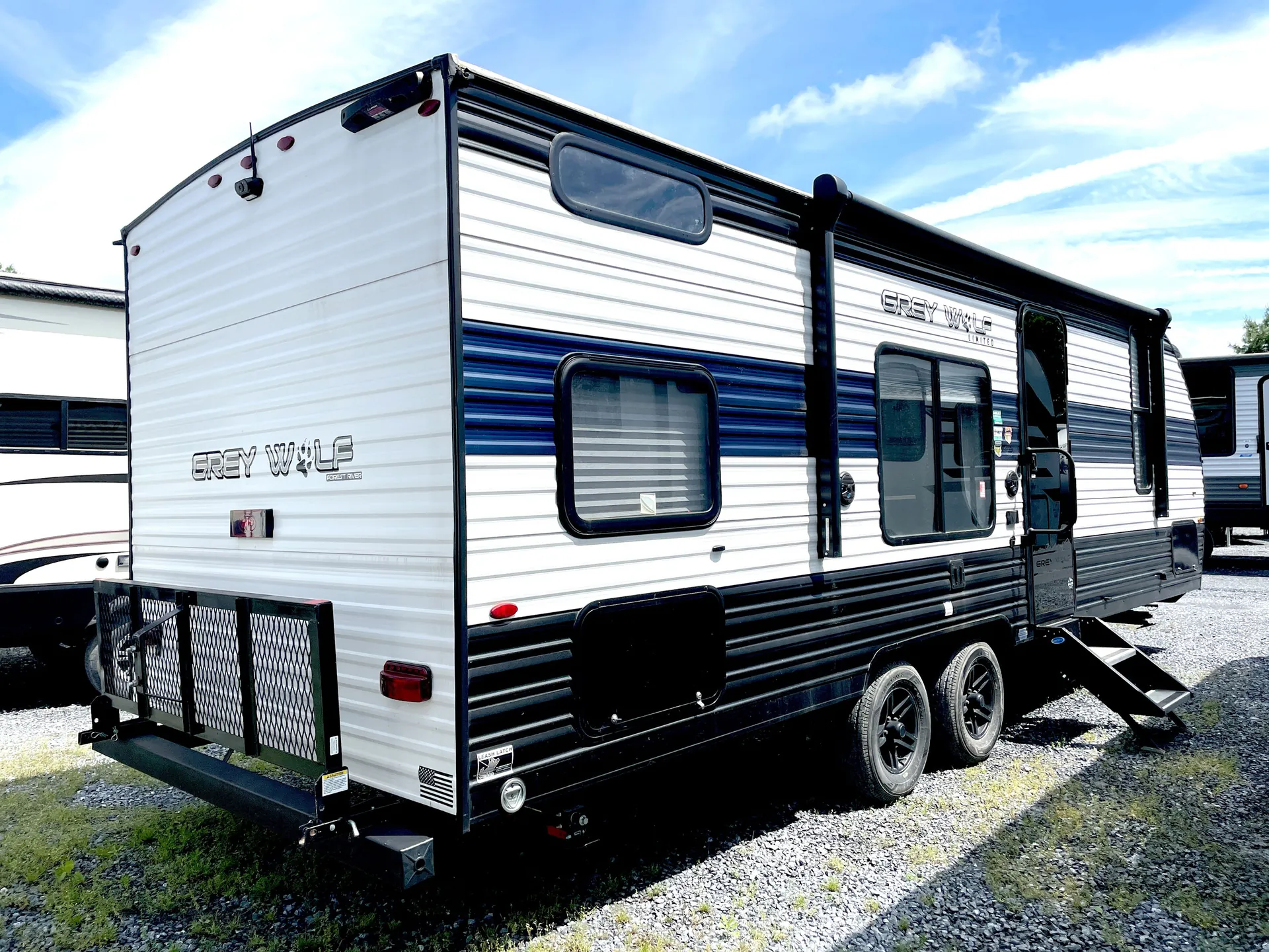 2023 Forest River Cherokee Grey Wolf 26DJSE — campside