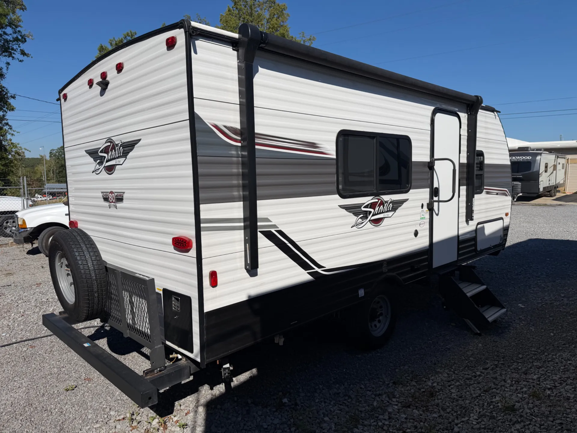 2024 Forest River Shasta 18FQ - Photo 4