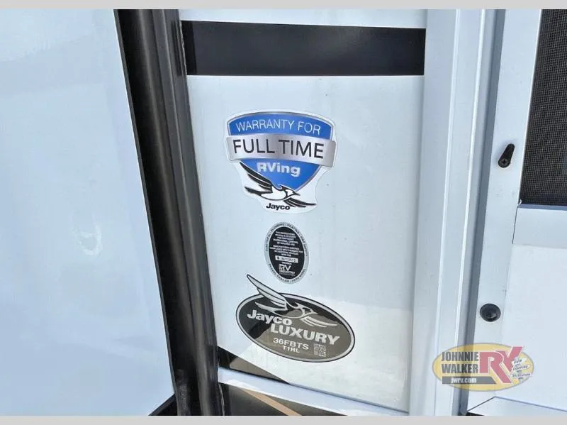 2026 Jayco Pinnacle 36FBTS - Photo 4