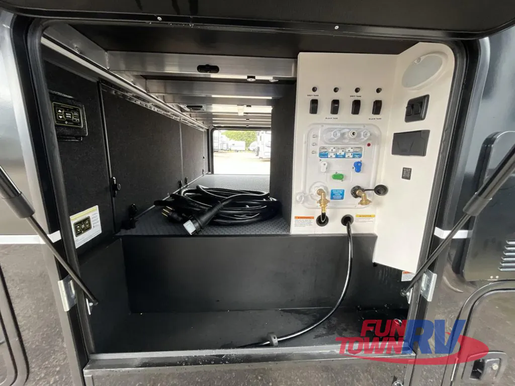 2026 Brinkley Model G 4100, Photos photo 39