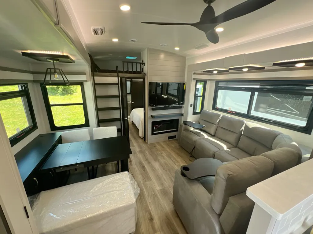 2026 Jayco North Point 395DSDB, Photos photo 12