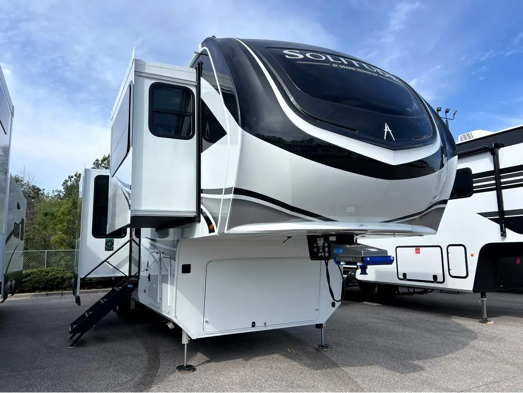 2026 Grand Design Solitude 380FL - Photo 2