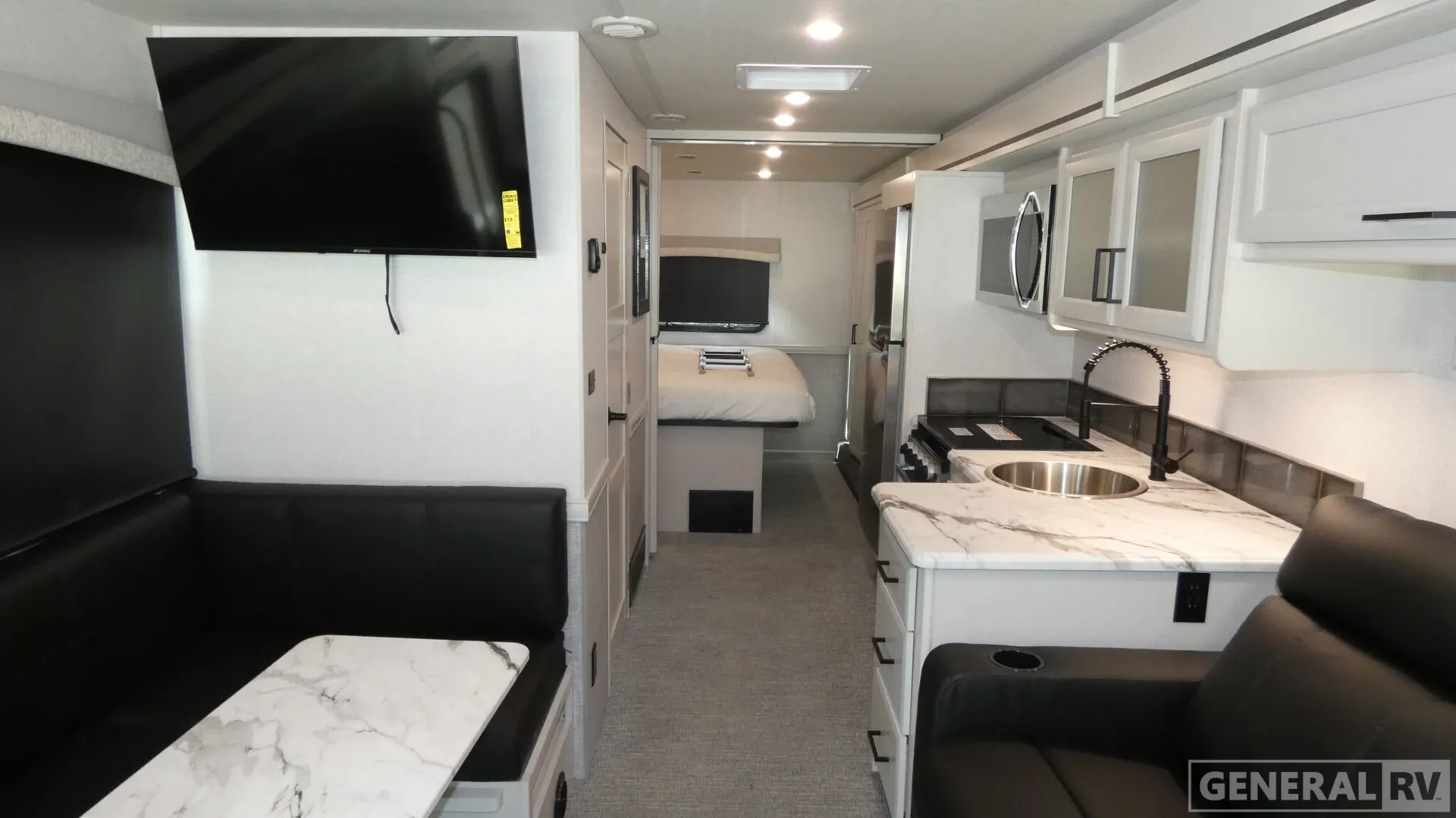2026 Fleetwood Flair 29M - Photo 3