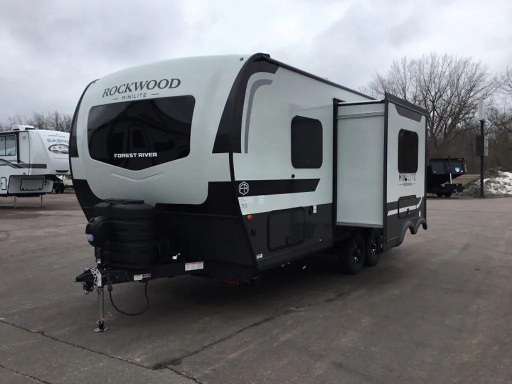 2026 Forest River Rockwood Mini Lite 2108RB - Photo 3