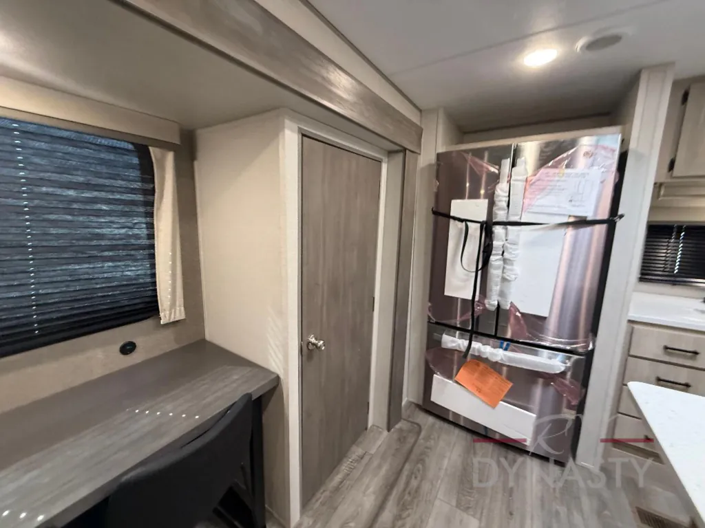 2026 Coachmen Catalina Legacy Edition 323MAZE, Photos photo 21
