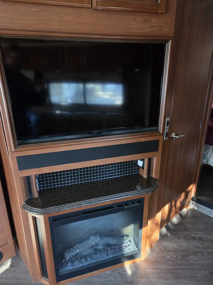 2016 Fleetwood Pace Arrow LXE 38K, Photos photo 22