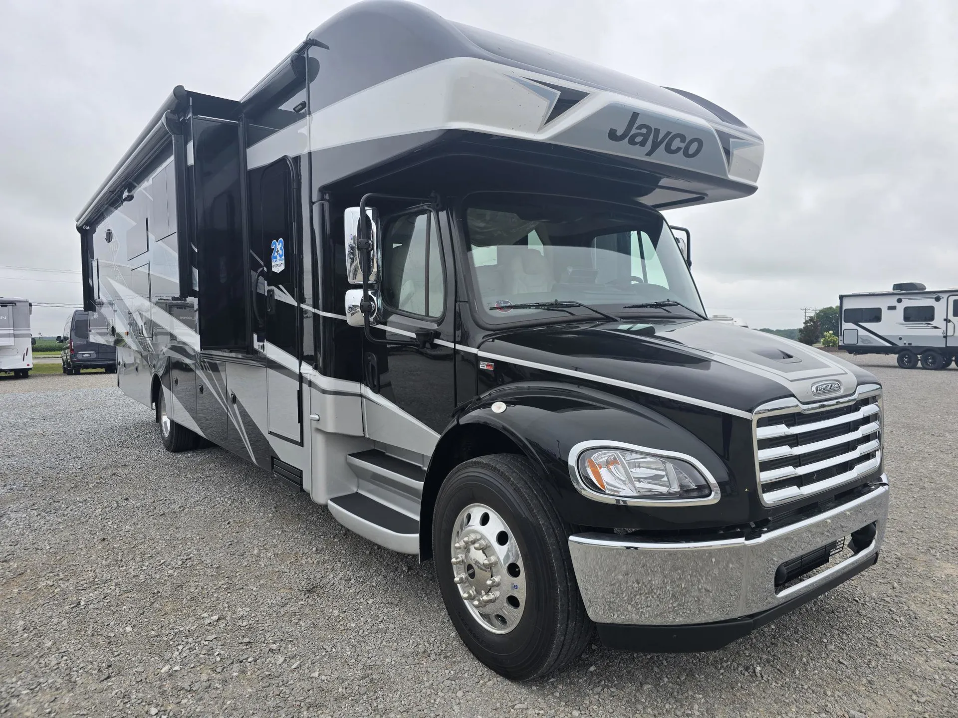 2026 Jayco Seneca 37M - Photo 2