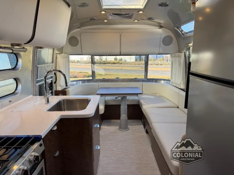 2026 Airstream Globetrotter 27FB - Photo 3