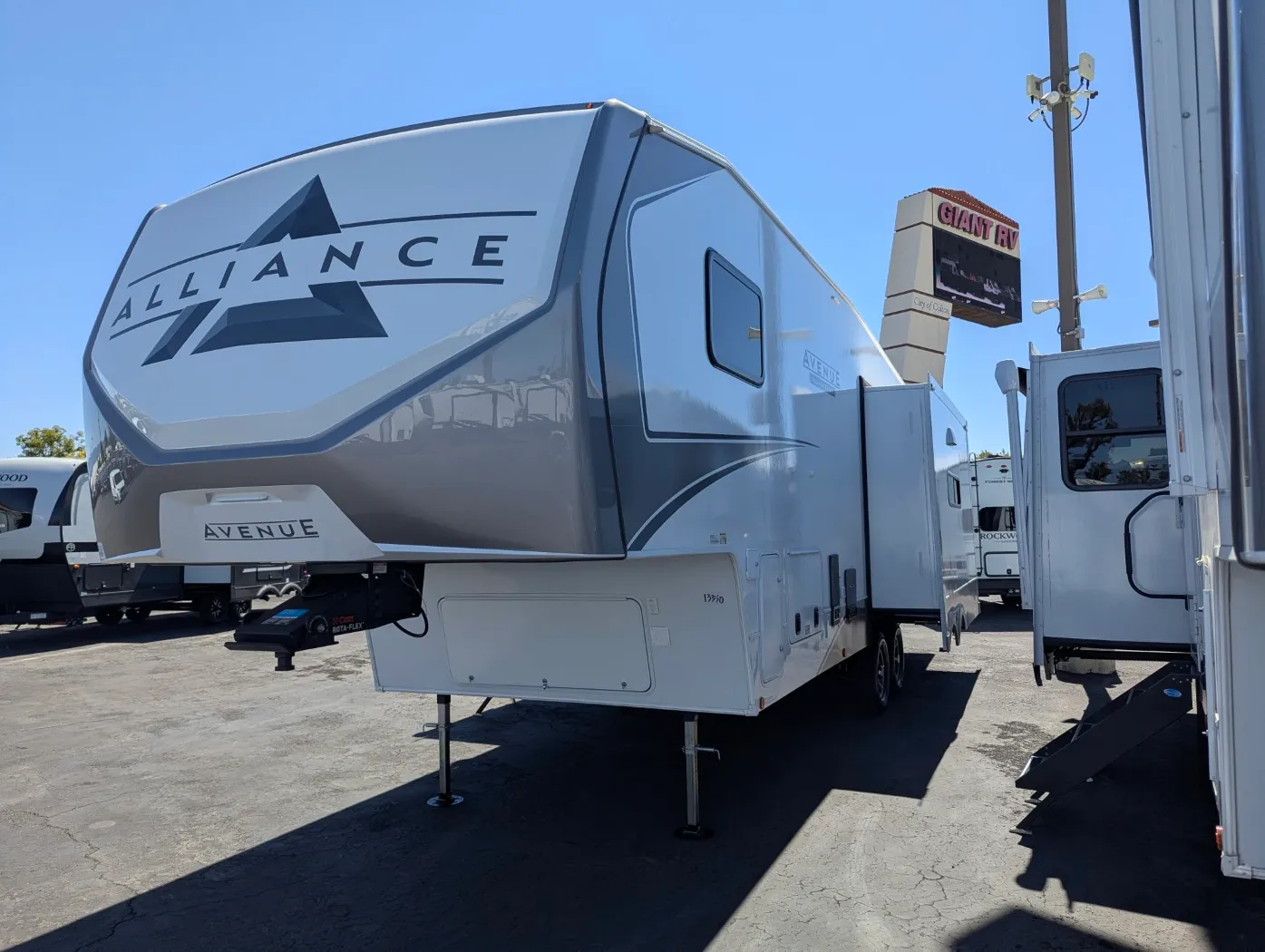 2026 Alliance RV Avenue 29RL - Photo 4