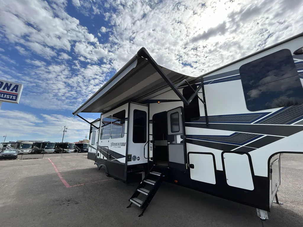 2019 Grand Design Momentum 381M, Photos photo 27