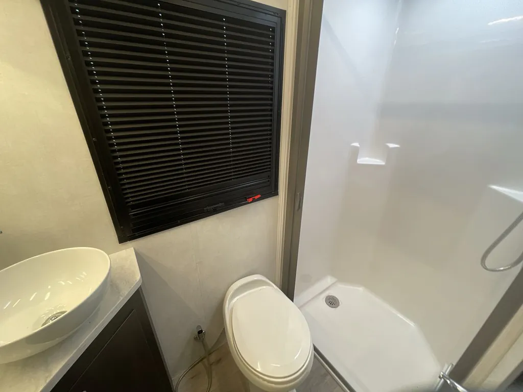 2027 Tiffin Wayfarer 25 PW, Photos photo 11