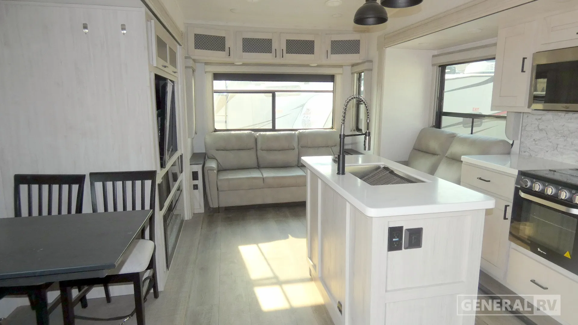 2021 EAST TO WEST Tandara 321RL-OK - Photo 3