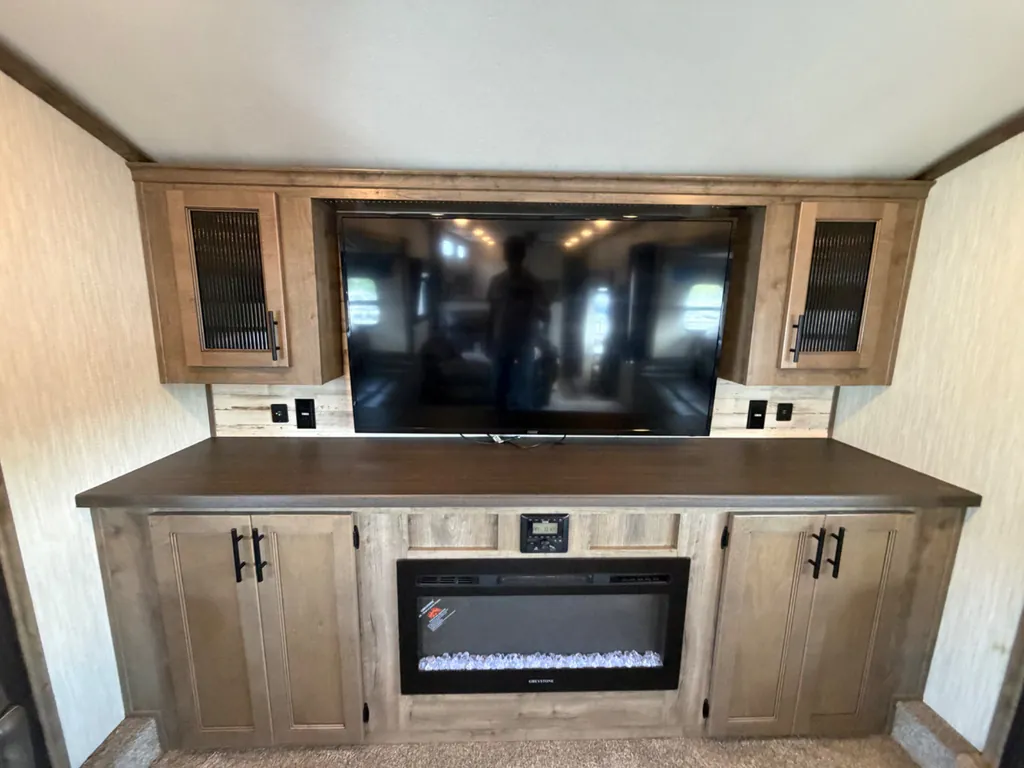 2021 Forest River Sabre 37FLH, Photos photo 11