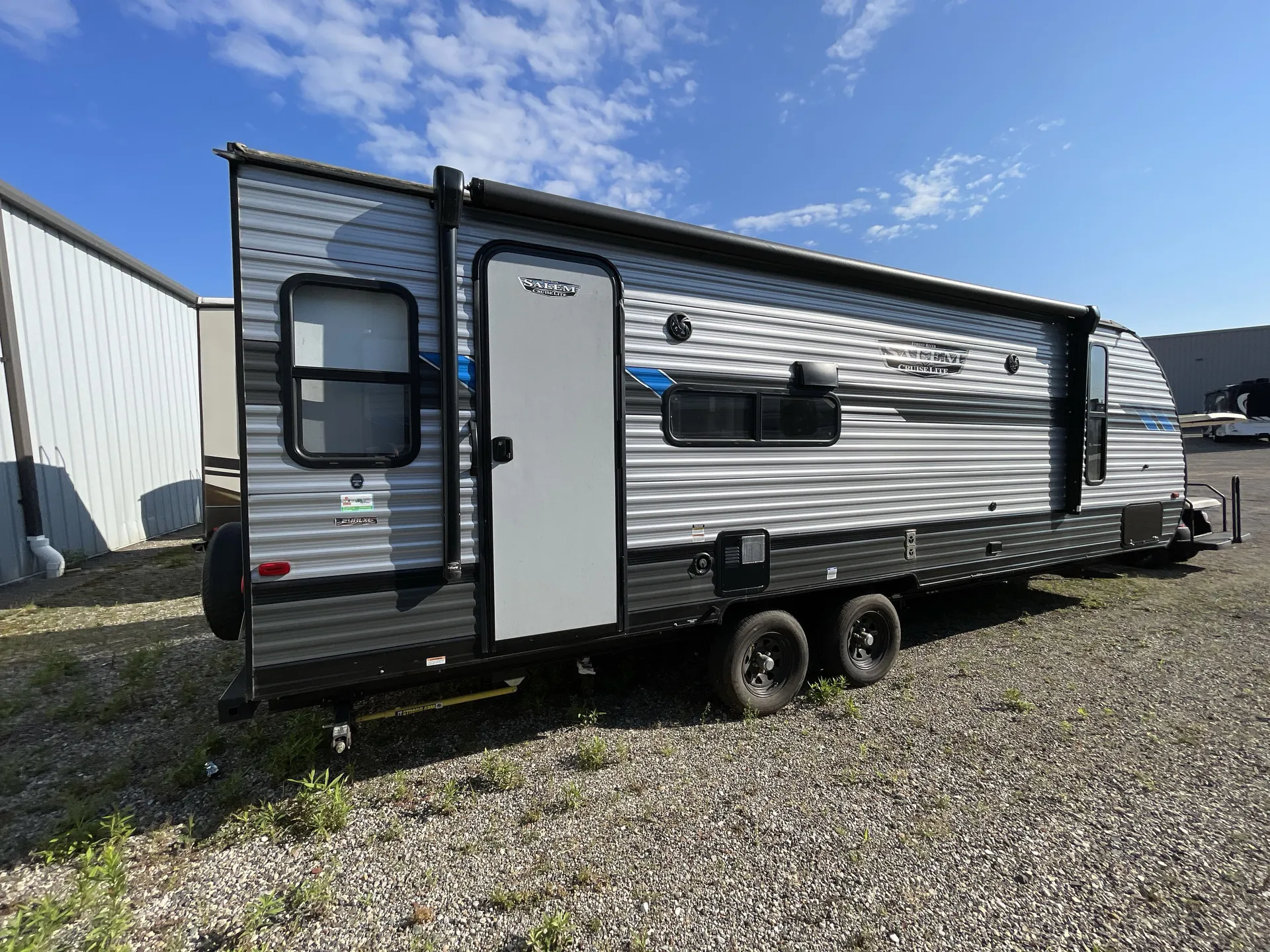 2022 Forest River Salem Cruise Lite 24RLXL — campside