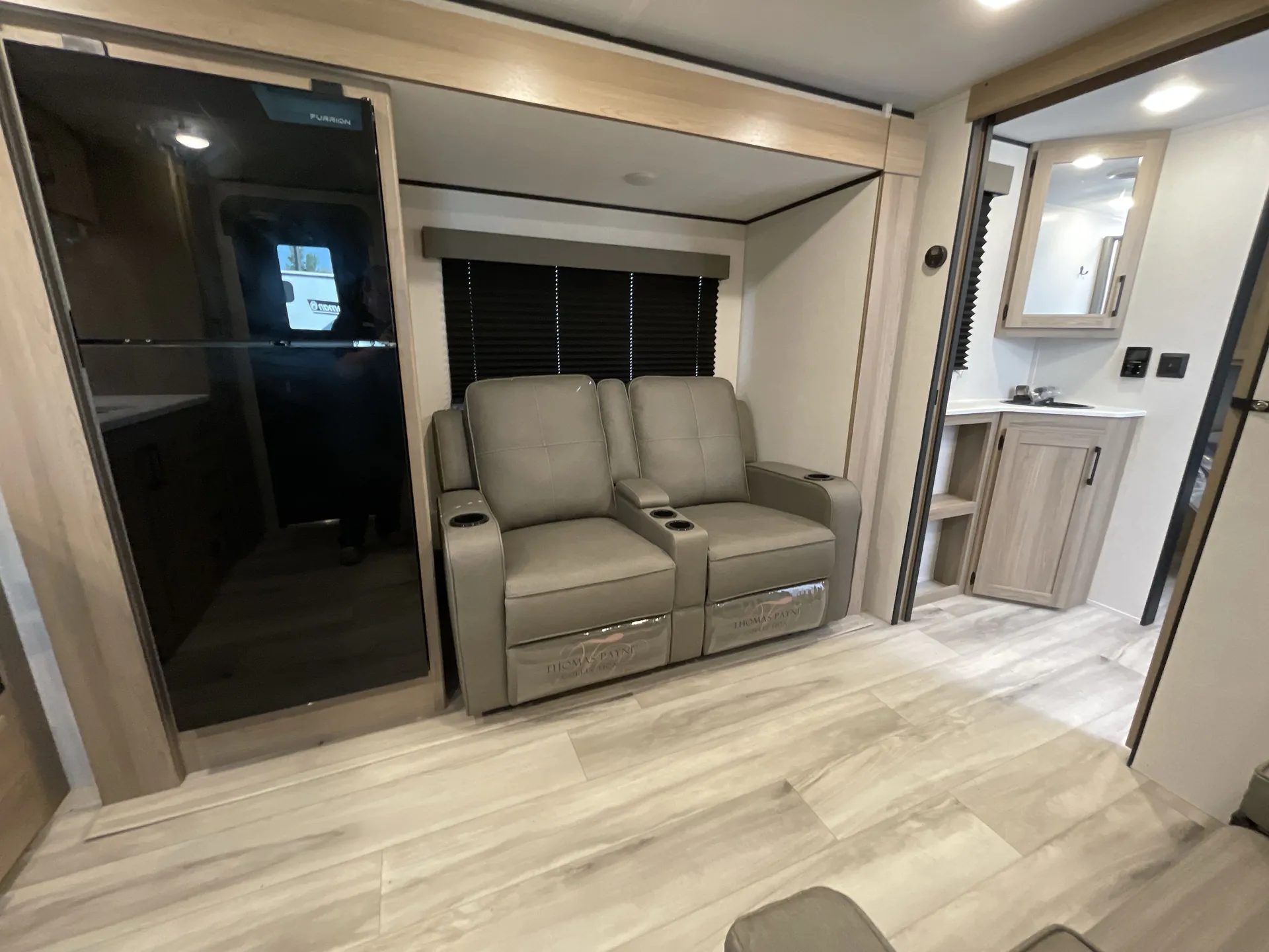 2026 Keystone Coleman Light 21RX — living area main