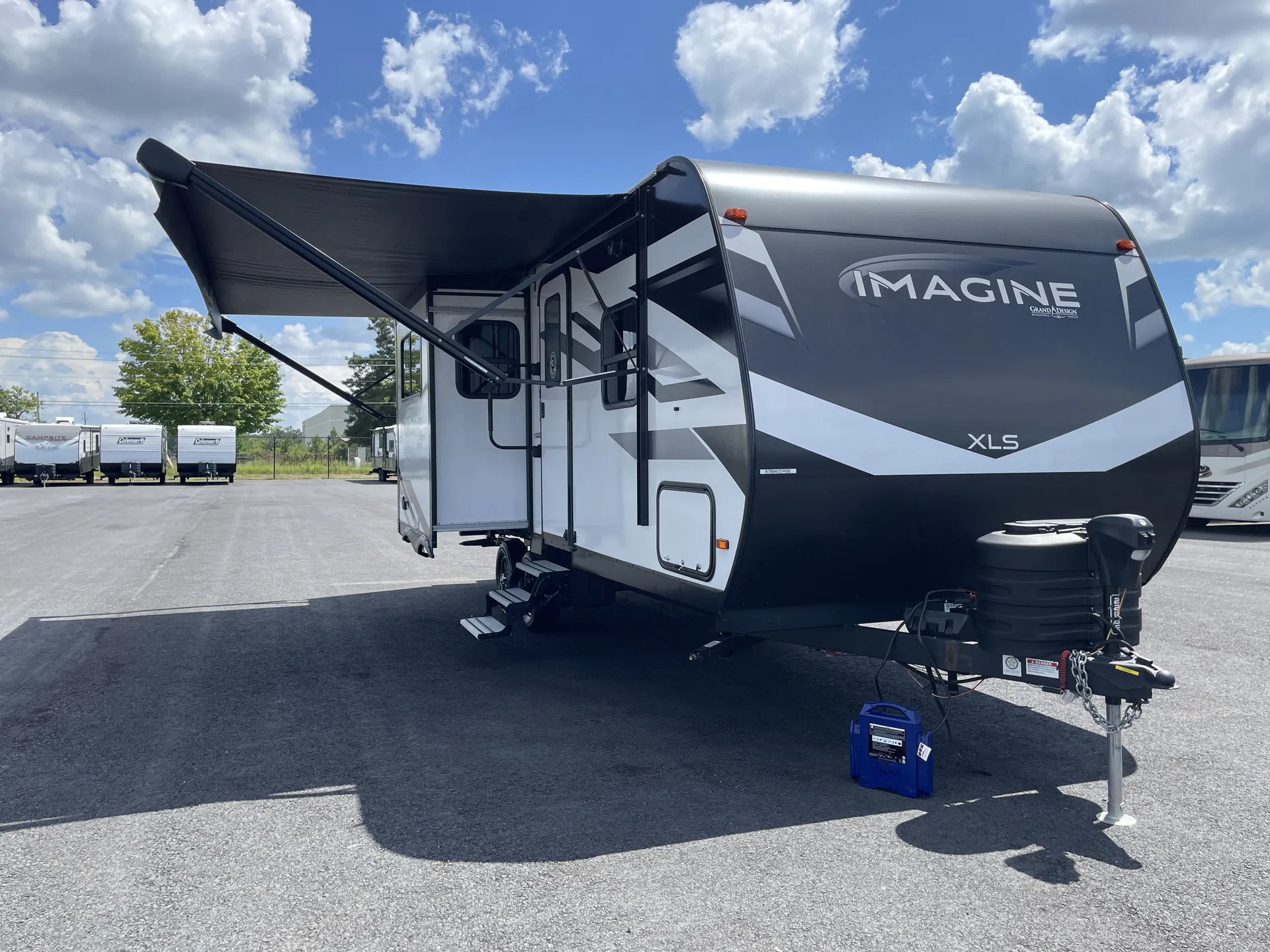 2023 Grand Design Imagine XLS 22RBE - Photo 2