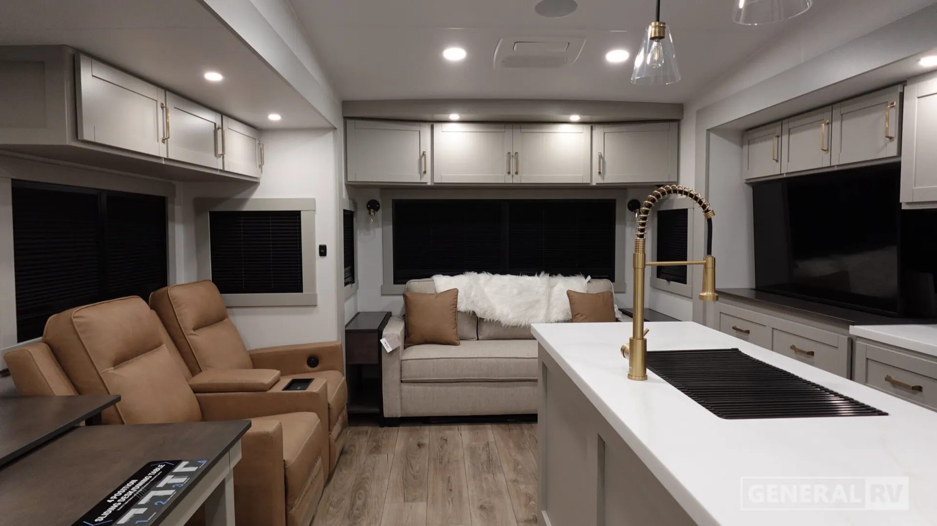 2026 Brinkley Model Z 2900 - Photo 3