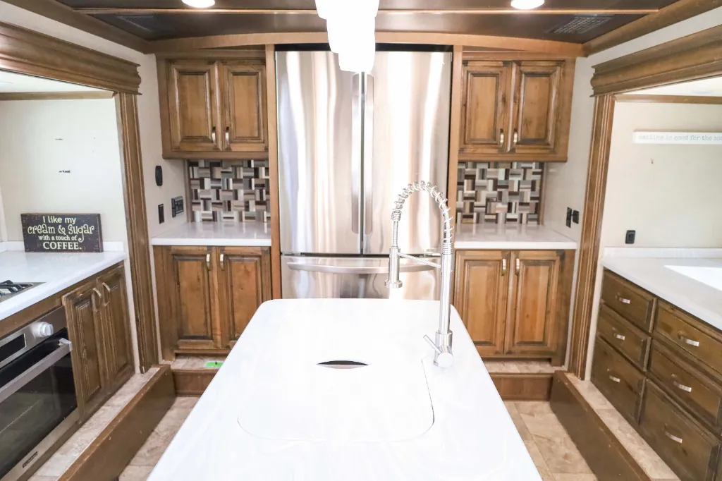 2019 Forest River RiverStone 39FK - Photo 4
