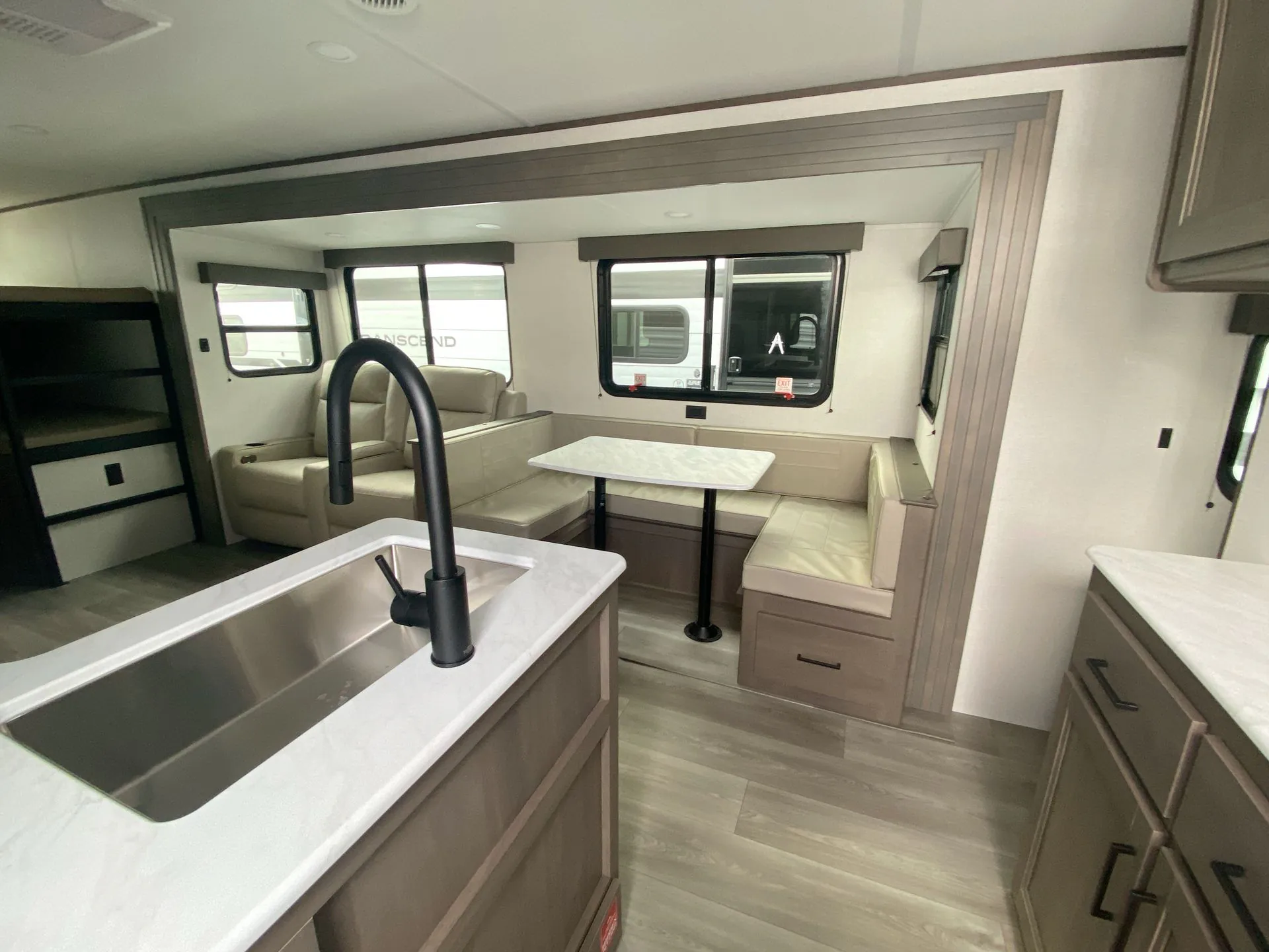 2026 Grand Design Transcend Xplor 27DBX - Photo 4