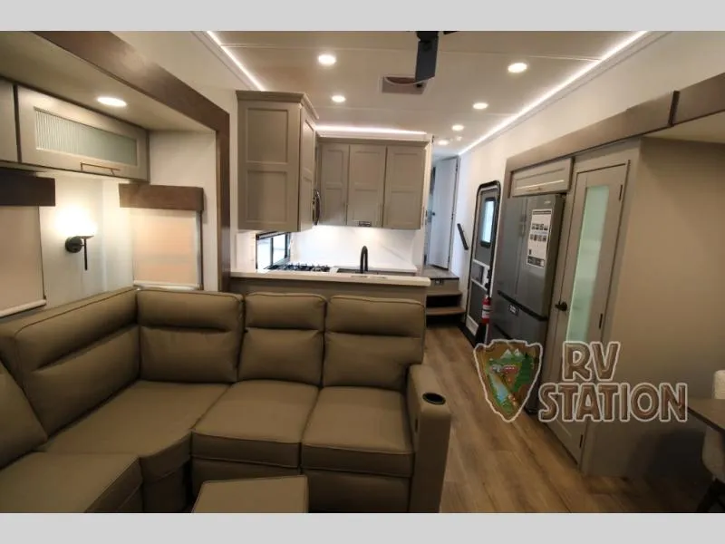 2026 Alliance RV Paradigm 395DS - Photo 4