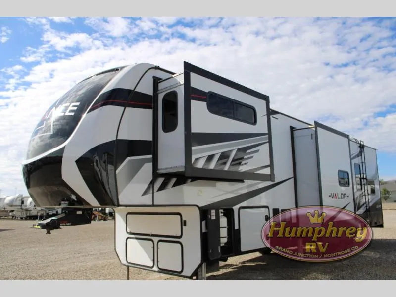 2022 Alliance RV Valor 36V11 - Photo 3