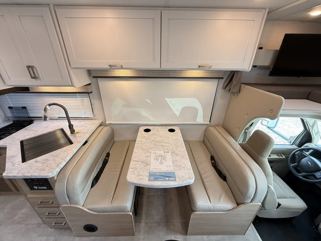 2026 Thor Motor Coach Freedom Elite 28HZ, Photos photo 7