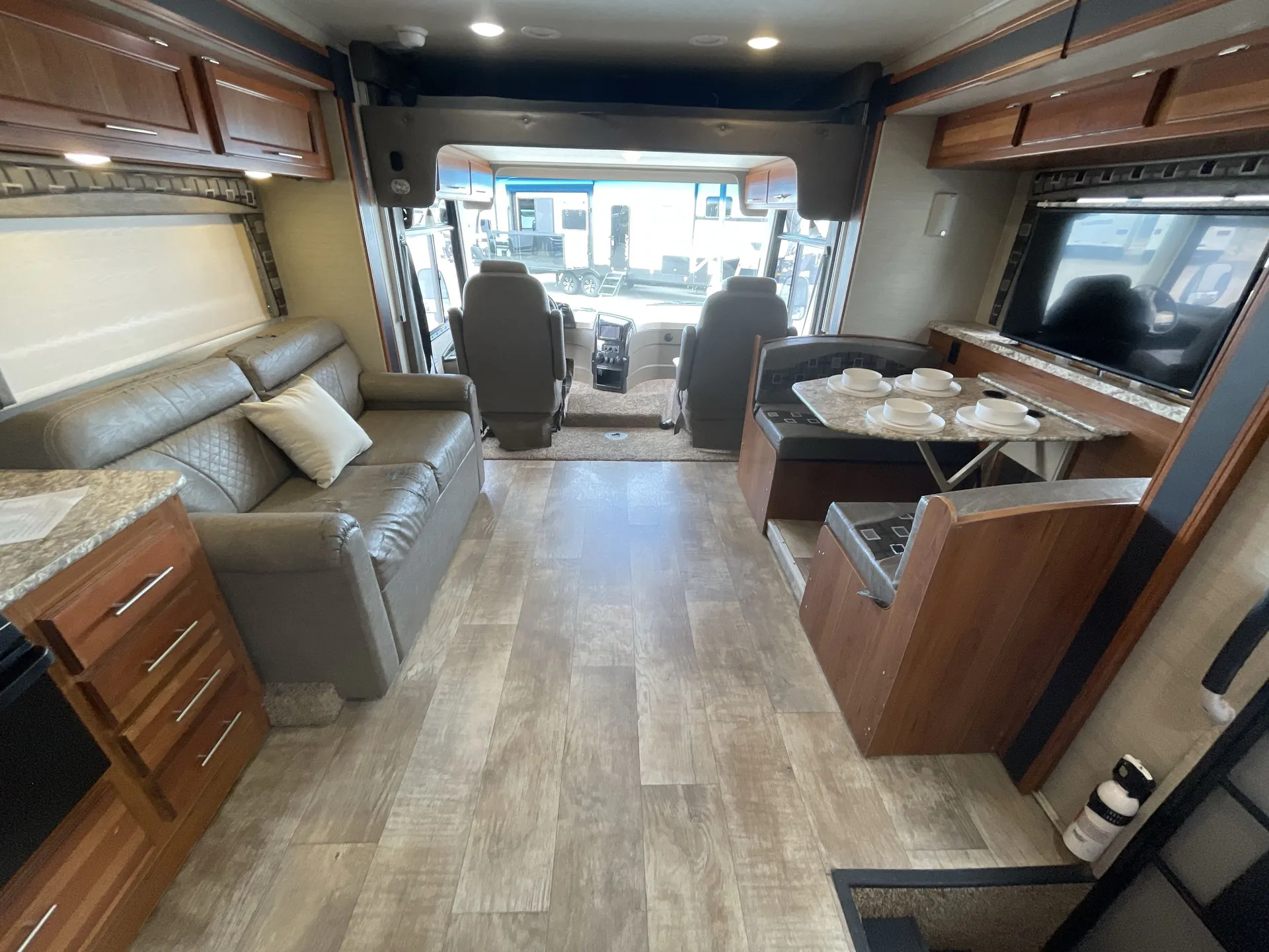 2017 Jayco Alante 32N — passenger seat