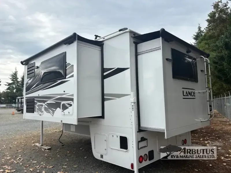 2024 Lance Lance Truck Campers Used    1172 - Photo 4