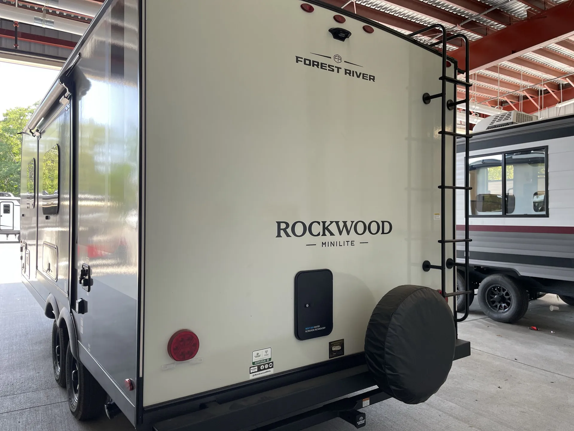 2027 Forest River Rockwood Mini Lite 2109S — backside