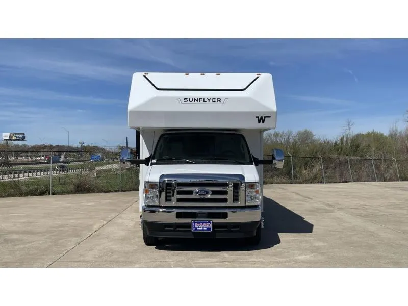 2027 Winnebago Sunflyer 28MB - Photo 4