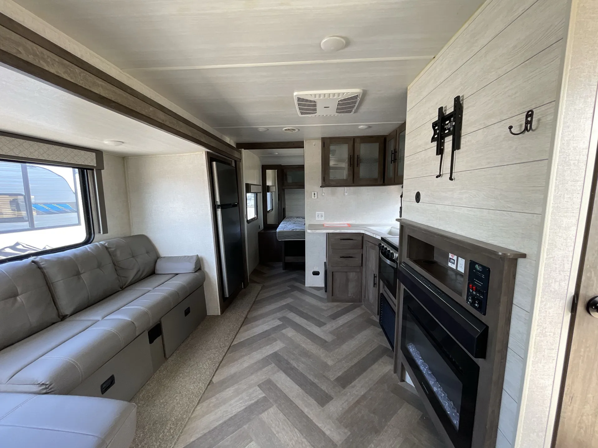 2021 Forest River Salem 22RBS — living area main
