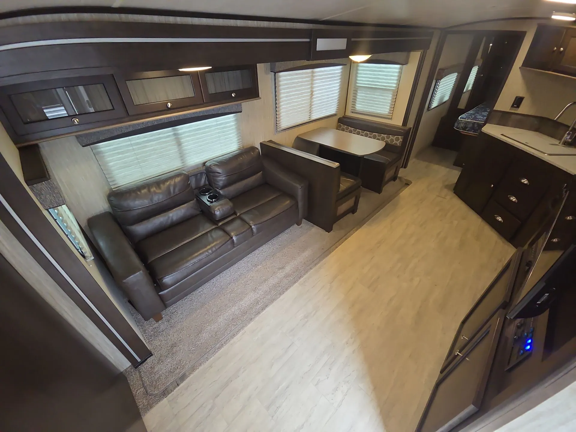 2018 Cruiser RV Shadow Cruiser 260RBS — living area main