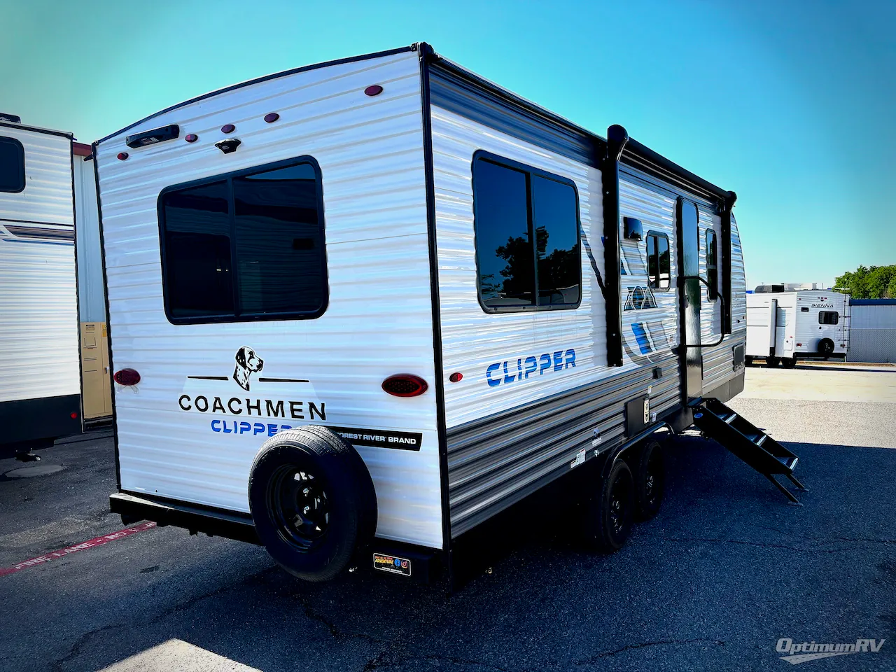 2025 Coachmen Clipper 242MK - Photo 3