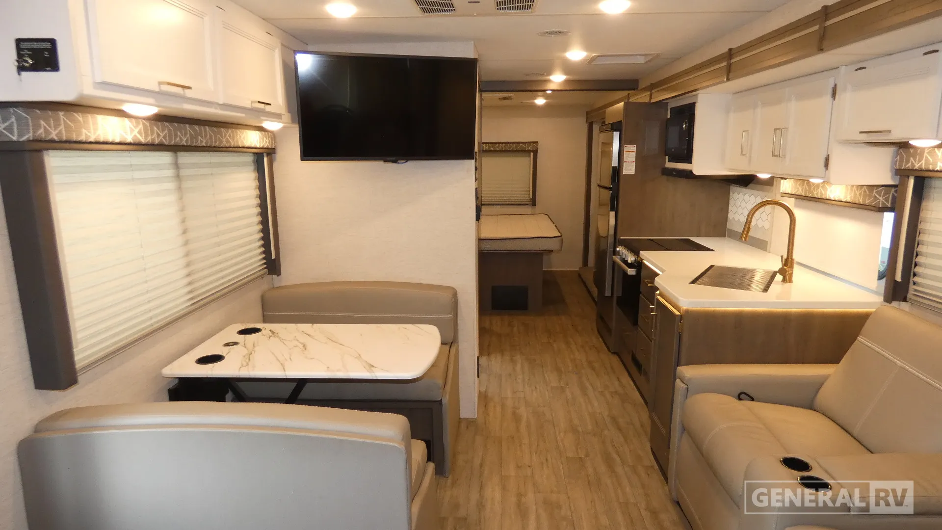 2024 Thor Motor Coach ACE 29D - Photo 3