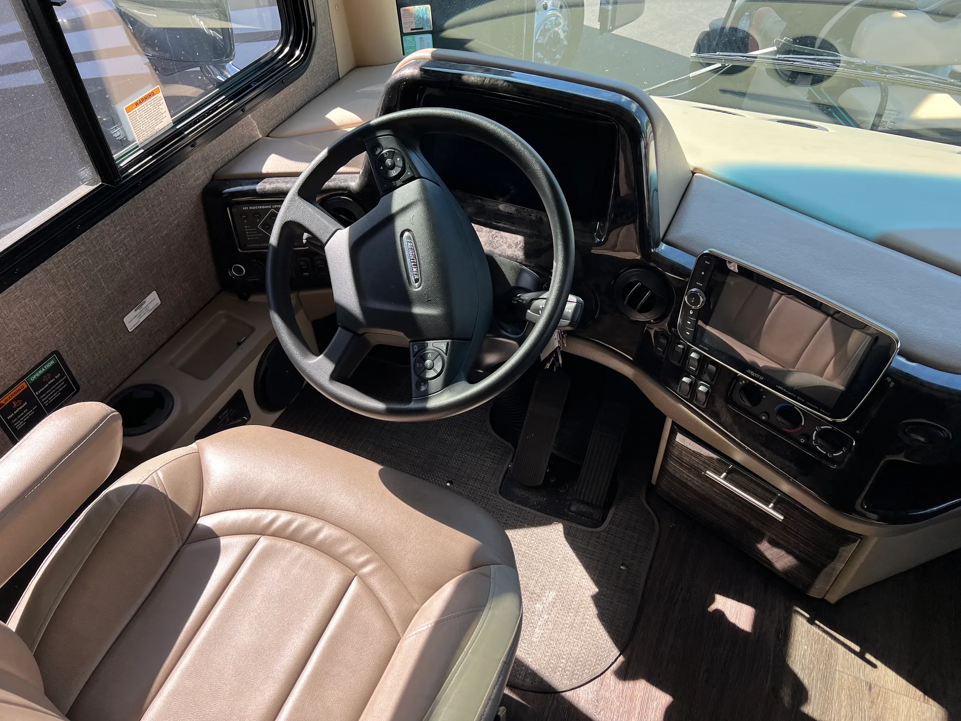 2022 Thor Motor Coach Palazzo 37.4 - Photo 4