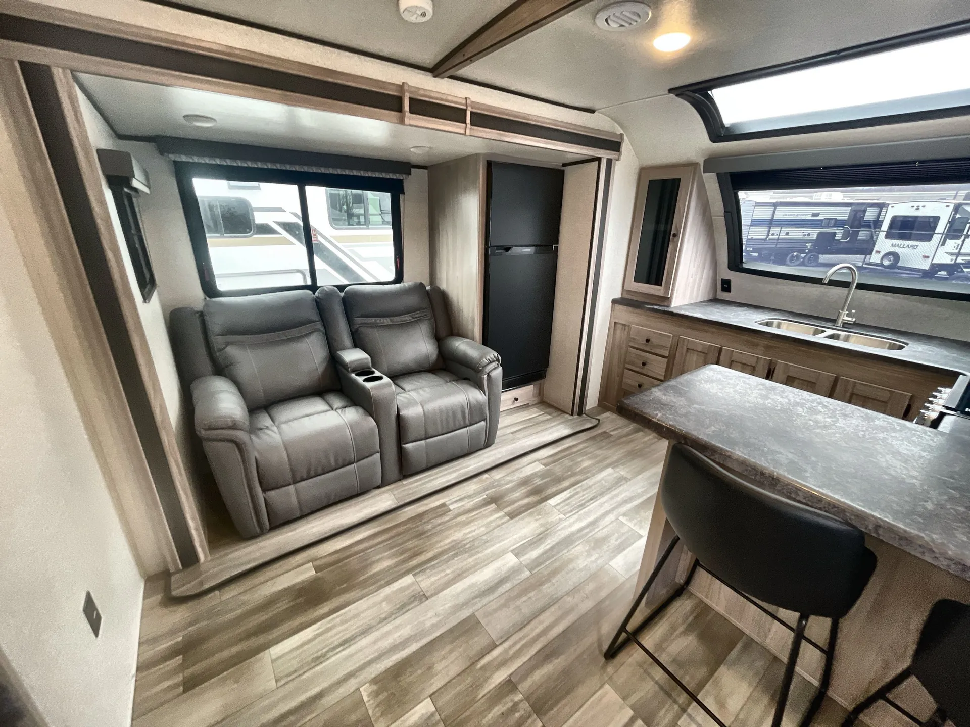2024 Coachmen Northern Spirit 2565FK — living area main