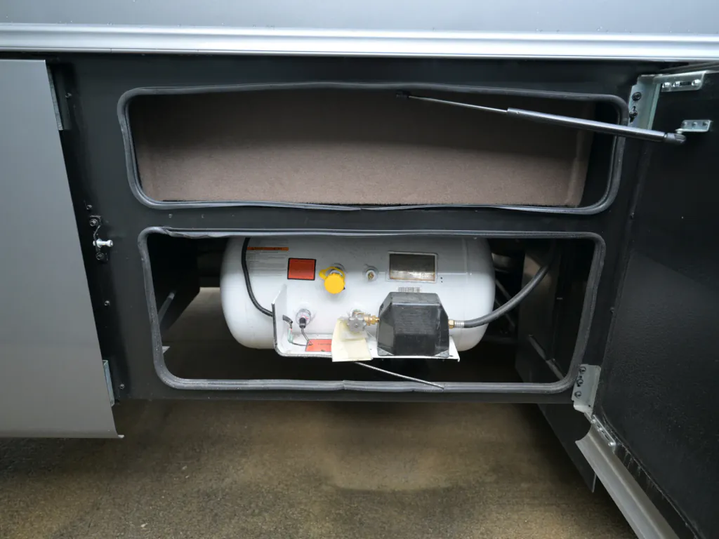 2027 Entegra Coach Accolade 37K, Photos photo 42