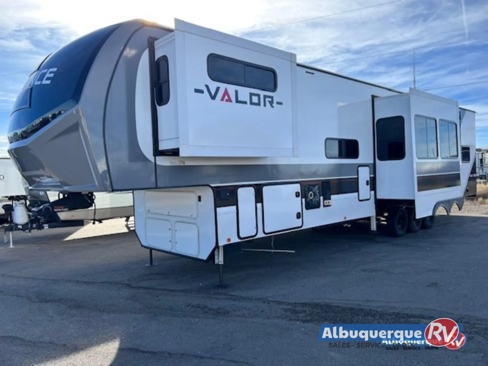 2024 Alliance RV Valor 44V14 - Photo 3