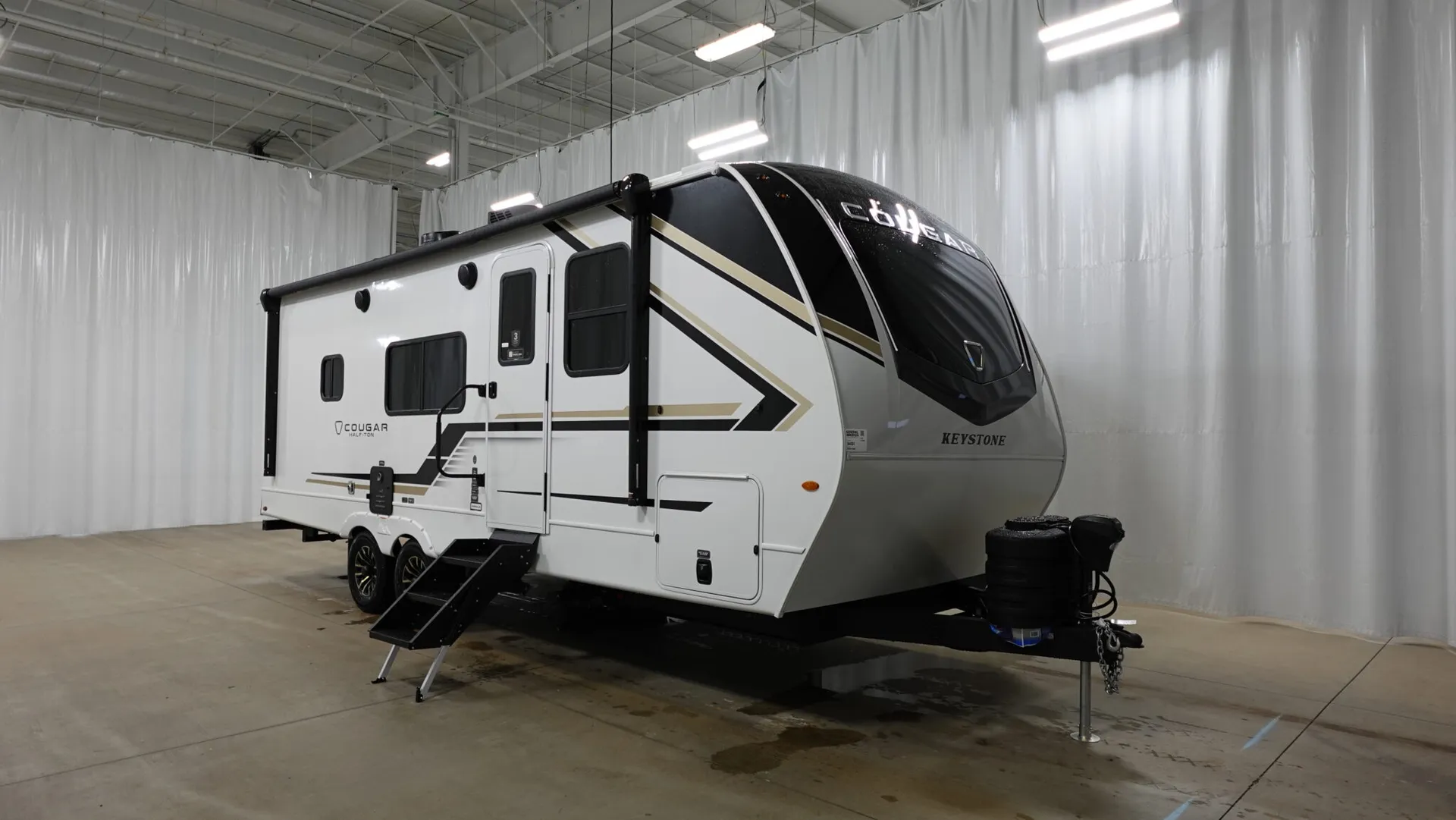 2026 Keystone Cougar Half Ton 22MLS - Photo 2