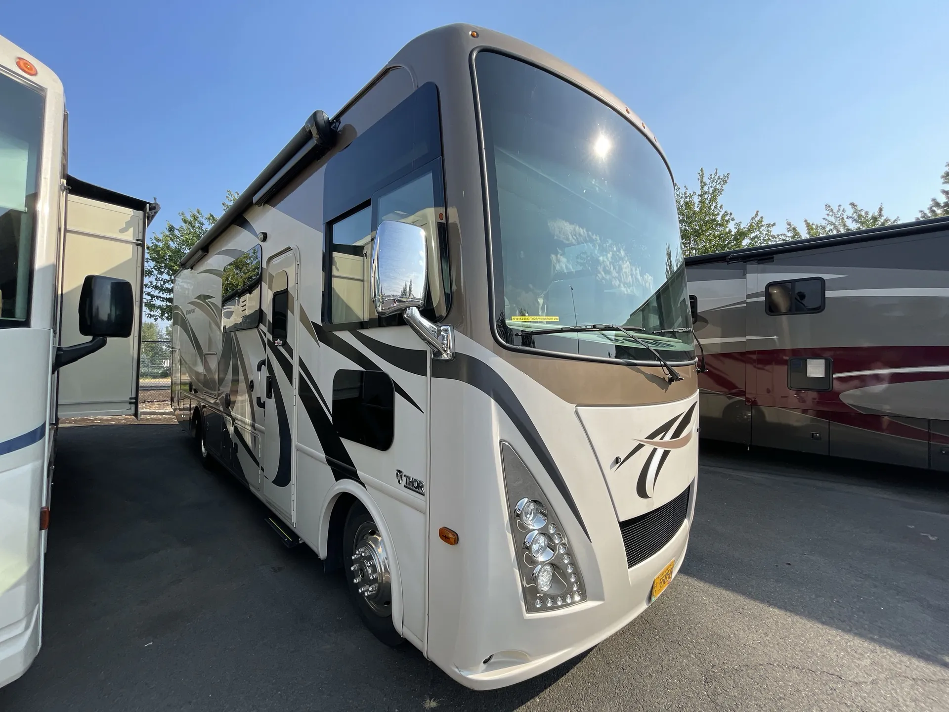 2017 Thor Motor Coach Windsport 29M - Photo 2