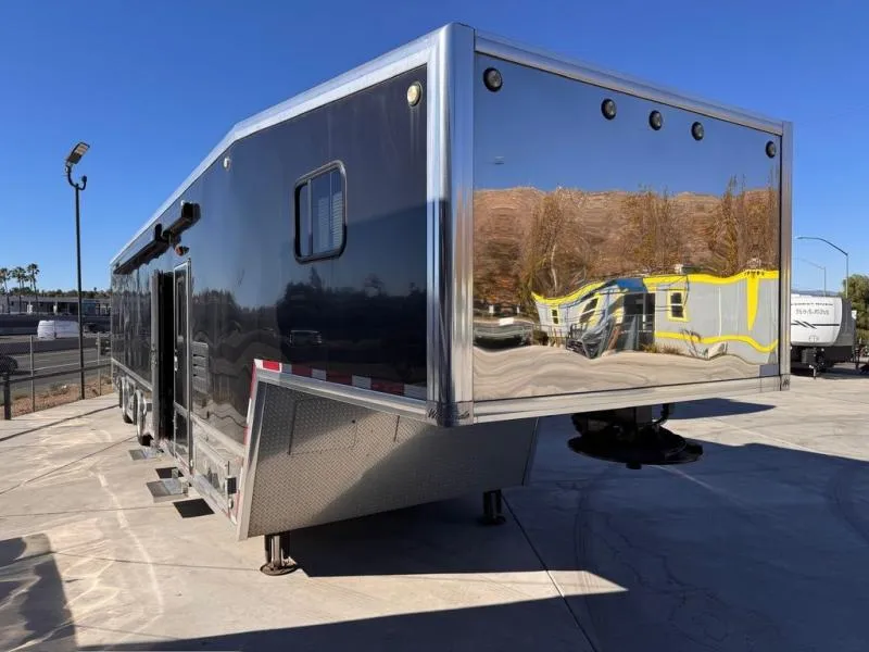 2007 WildSide Custom WildSide Custom Used   Toy Hauler - Main photo