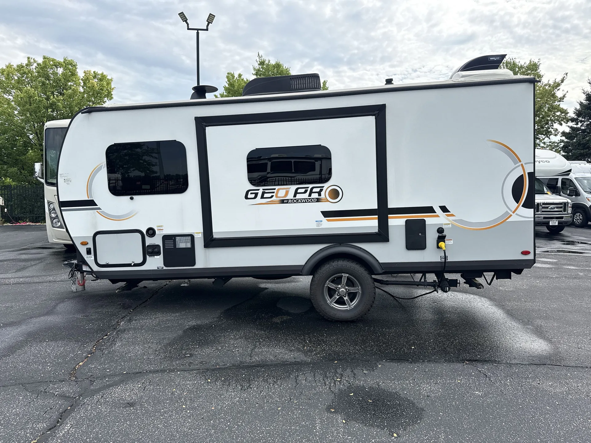 2023 Forest River Rockwood Geo Pro 19FBS — off campside