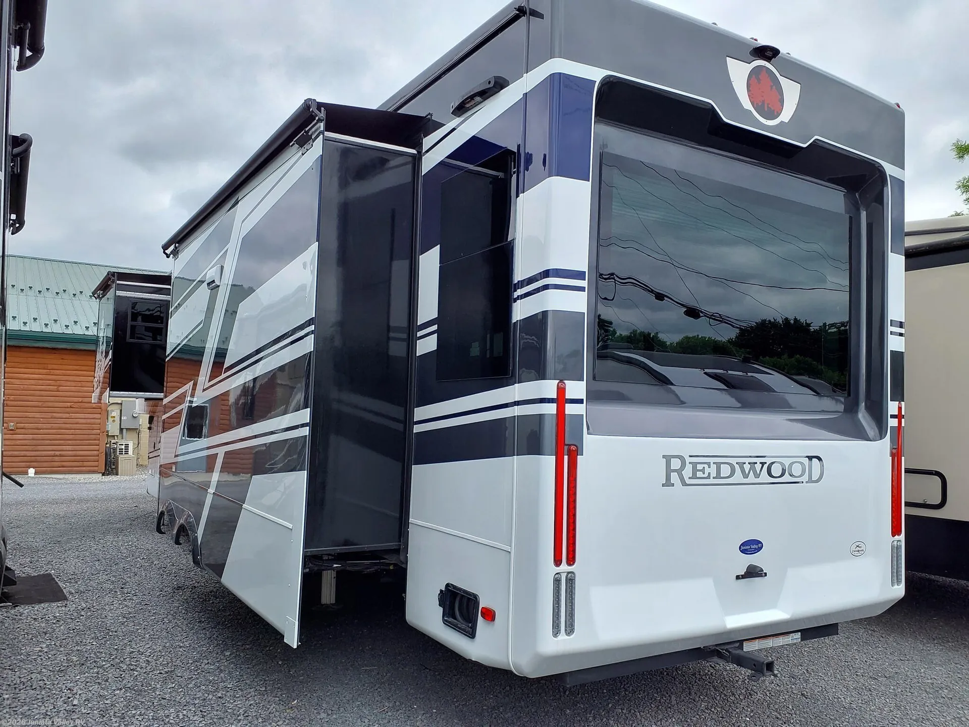 2026 CrossRoads Redwood 371RL - Photo 4