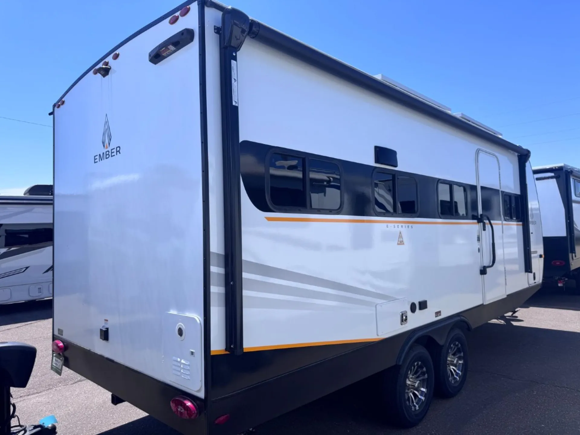 2026 Ember RV E-Series 21RKE - Photo 3